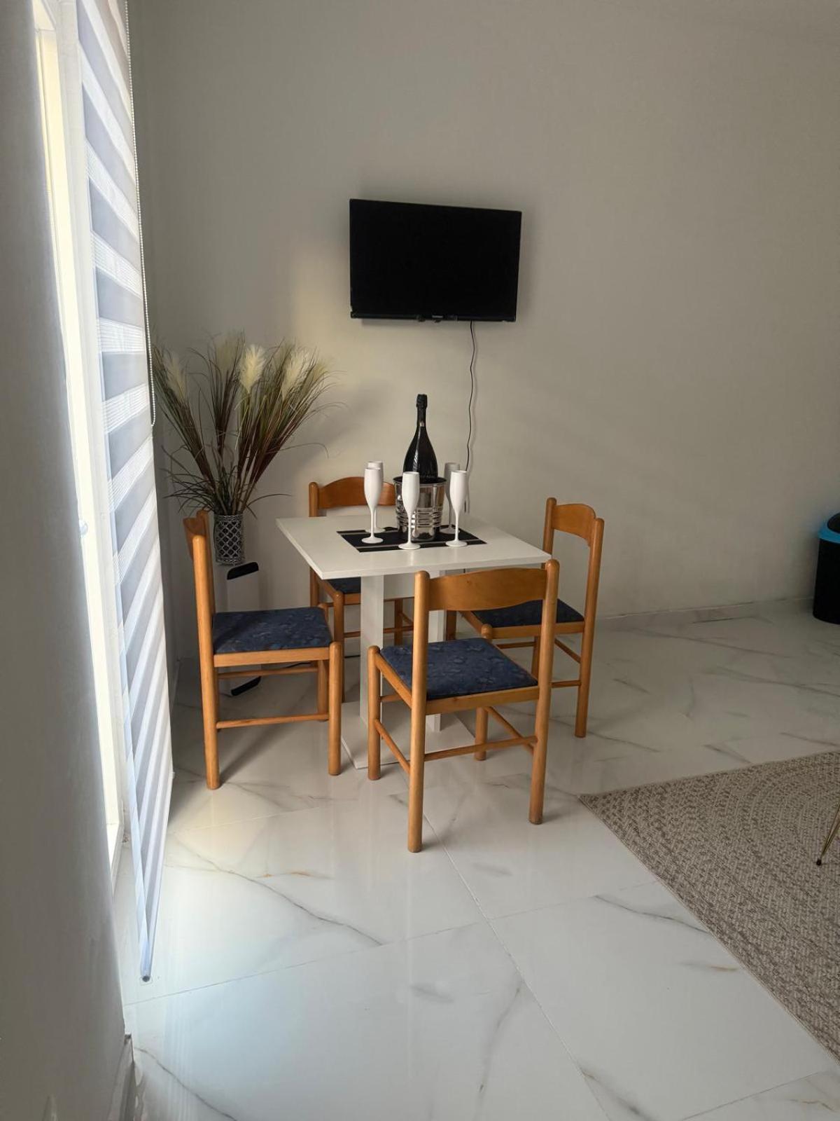 Apartment Adan 4 Smrdelje